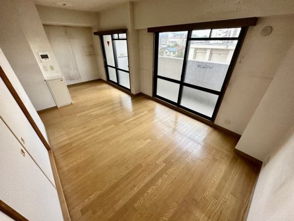 ロイヤルハイツ藤井寺の居間