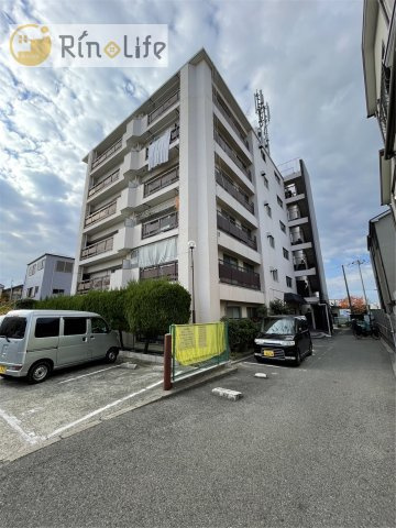 メイゾン初芝の外観