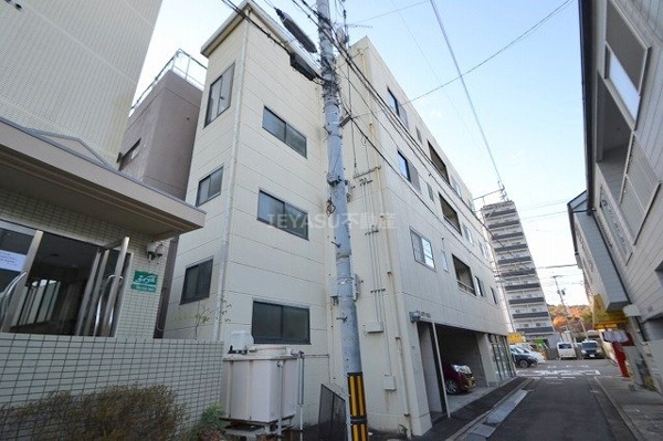 【スカイシティ９番館の外観】