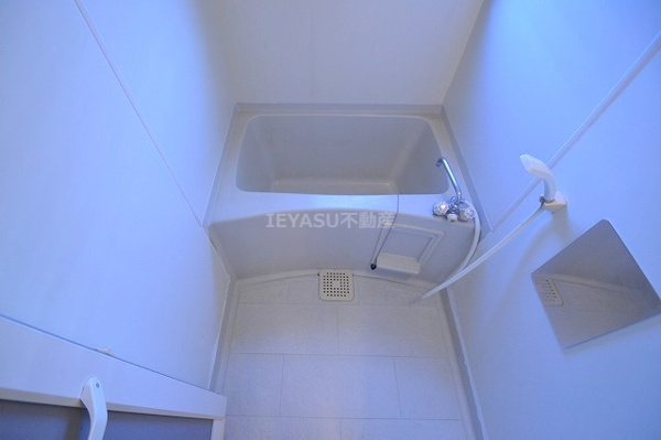 【スカイシティ９番館の浴室】