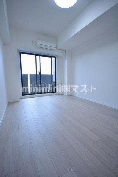 S-RESIDENCE難波Brillerの居間