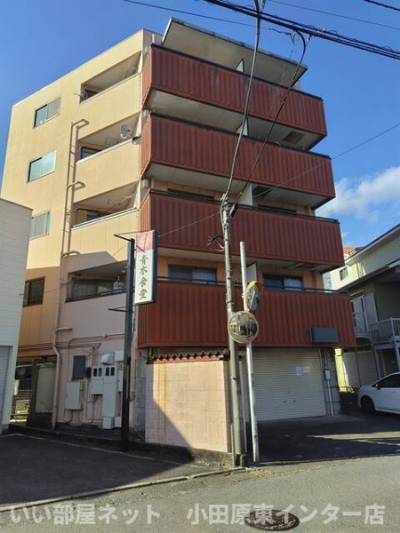 マンションシャトーレの外観