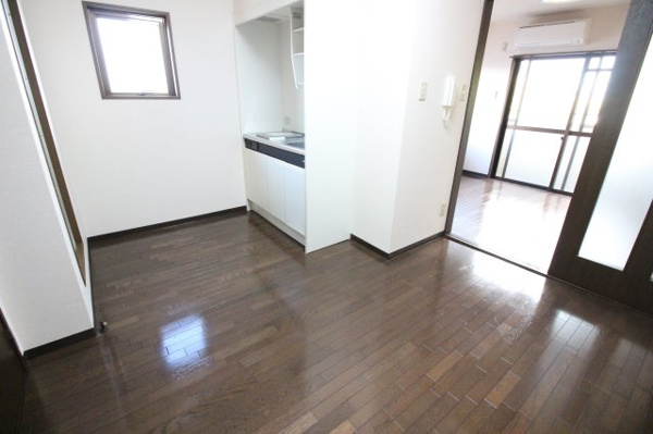 プラザダイエー草津の居間