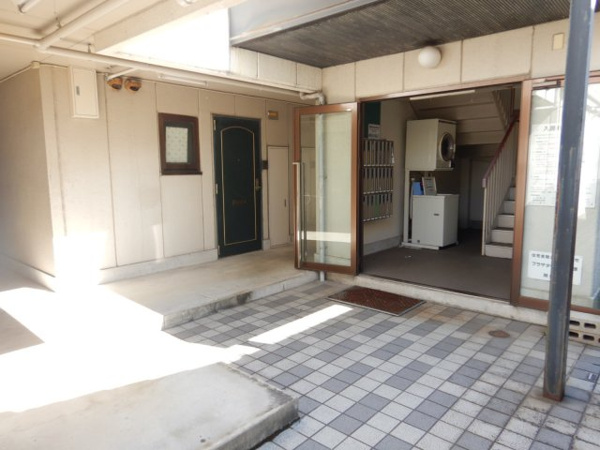 プラザダイエー草津のエントランス