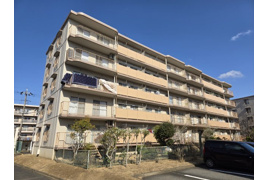 中央台ハイツ４号棟の外観