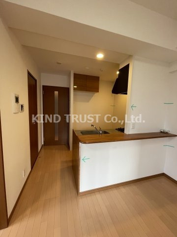 【ティーズガーデンの居間】