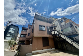 タワーサイド初台の外観