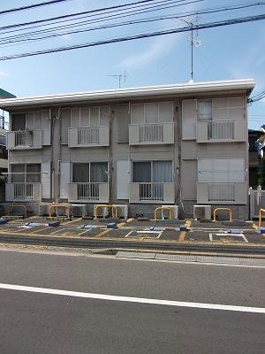 ファミーユ小岩の外観