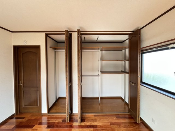 【泥亀1丁目貸家の収納】