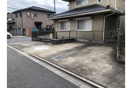 メゾンロア駐車場の駐車場