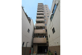 トーカン湯島キャステールの外観