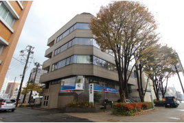 リバーサイド秋田ビルの外観