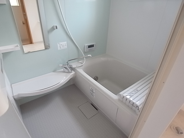 【揖保郡太子町東出の戸建ての浴室】