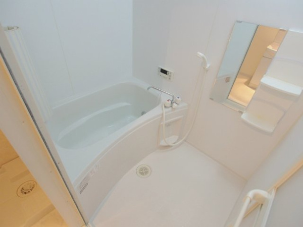 【フォブール川内の浴室】