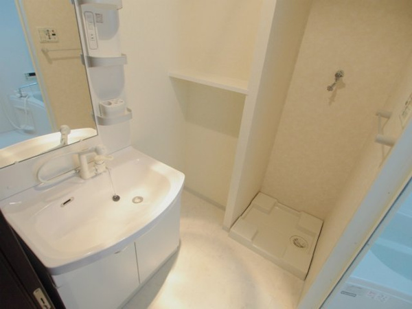 【フォブール川内の洗面所】