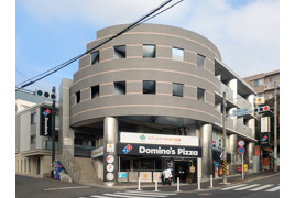 ワンステップビルの外観