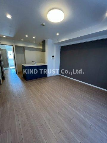 ノーブル南森町Ⅱ番館の居間