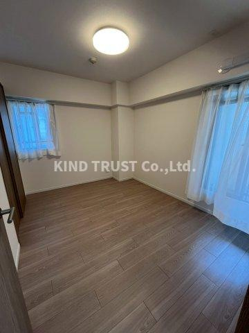 ノーブル南森町Ⅱ番館の居間