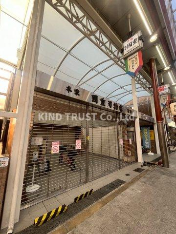 ノーブル南森町Ⅱ番館の駐車場