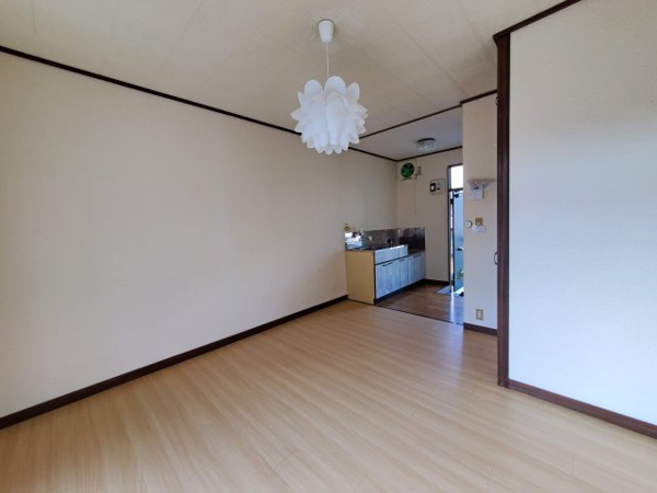 【リバーサイドハイツの洋室】