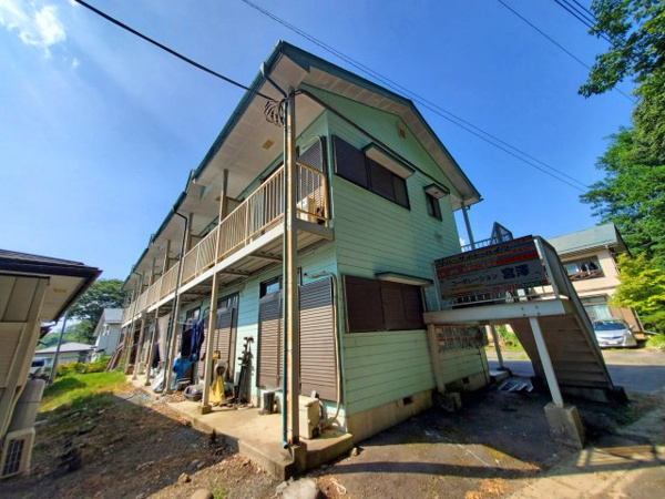 【リバーサイドハイツの外観】