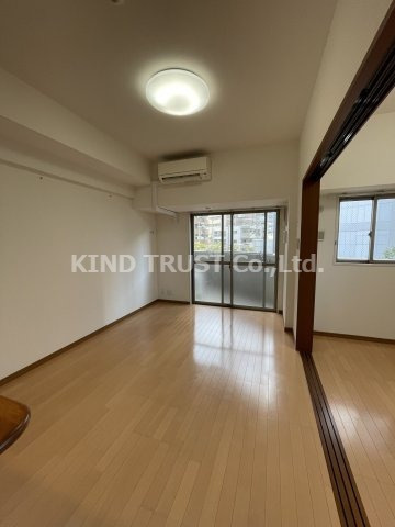 ティーズガーデンの居間