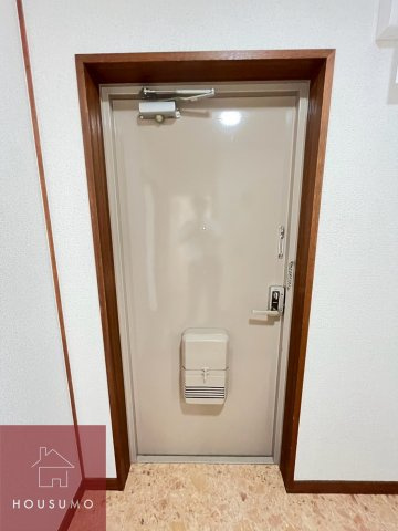 ロイヤルハイツ千里の玄関