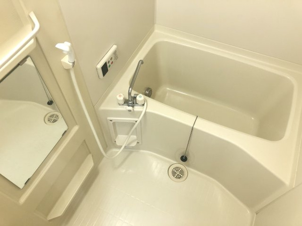 幸マンションの浴室