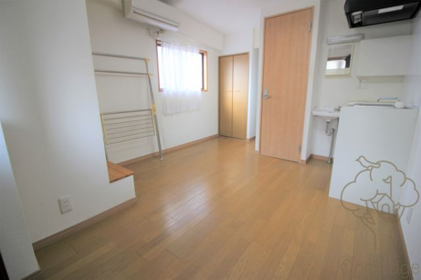 大野ハイツの居間