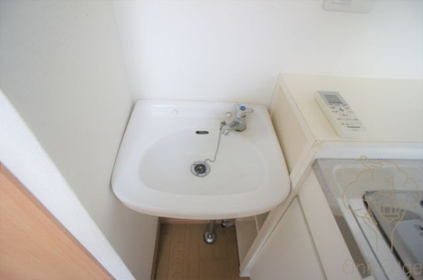 大野ハイツの独立洗面台