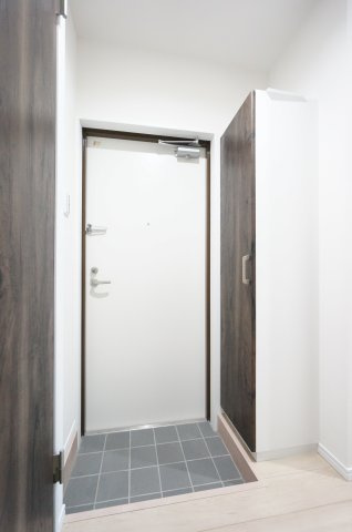 【パークレジデンス八幡の玄関】