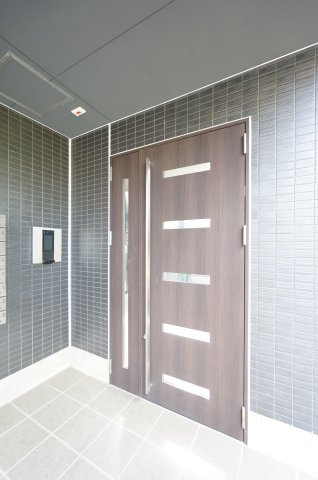 【パークレジデンス八幡のエントランス】