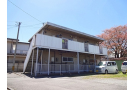岡谷市本町のアパートの外観