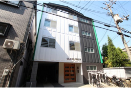GLANZ HAUSの外観