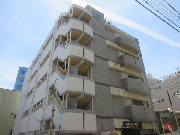 ドール栄5丁目の外観