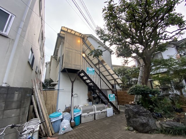 関アパートの画像