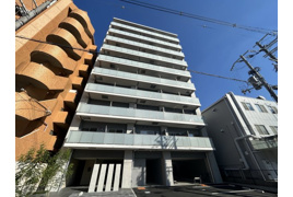 Shining江坂離宮の外観