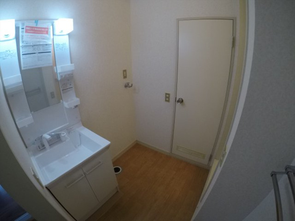 【フレグランス330の洗面所】