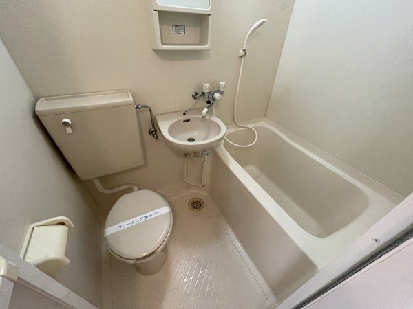 中山手ガーデンパレスB棟の浴室