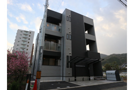 REGALEST 大町の外観