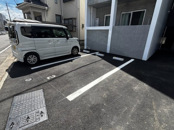 【REGINA大分駅南の駐車場】