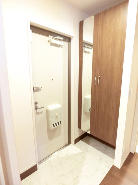 【リベラの玄関】