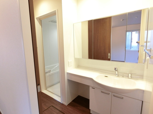 【リベラの洗面所】