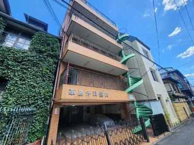 緑の館アネックスの外観