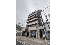 坂戸市日の出町のマンションの外観
