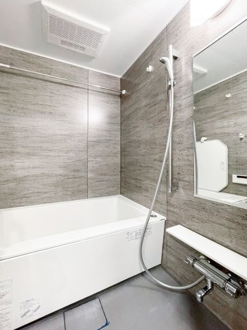 【デュオステージ下北沢の浴室】