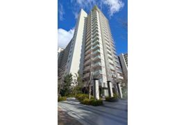 ローレルスクエア健都ザレジデンス３ｒｄの外観