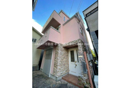 文京区千駄木の戸建ての外観