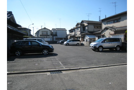 上ノ島町1丁目28駐車場の外観
