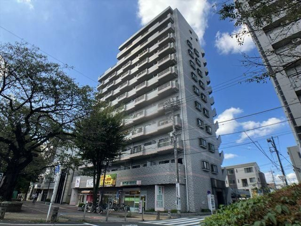 グランメールオクウラの外観